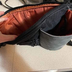 New Balance Unisex running waist belt.